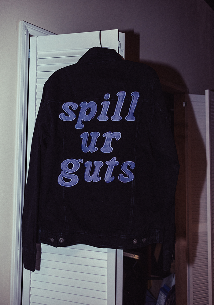 spill ur GUTS crop t-shirt in black – Olivia Rodrigo